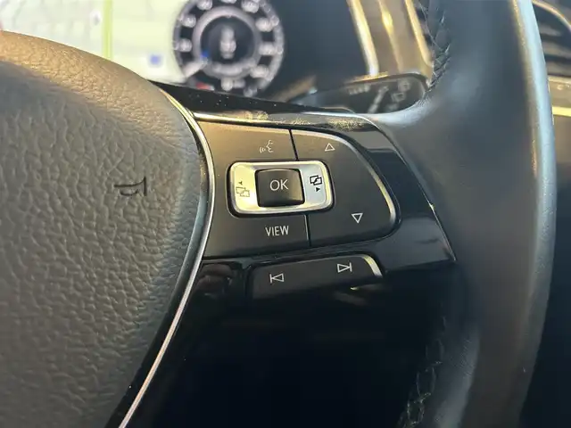 フォルクスワーゲン ティグアン TDI 4モーション ハイライン 茨城県 2018(平30)年 4.2万km ピュアホワイト ワンオーナー/純正ナビ/フルセグTV/360°カメラ/ETC2.0/前後ドラレコ/ACC/LKA/ダイナミックコーナーリングライト/プリクラッシュブレーキ/エアジェスチャー/オートホールド/パドルシフト/純正AW付サマータイヤ積込