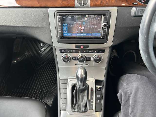 フォルクスワーゲン パサート TSI ハイライン BM 宮城県 2014(平26)年 11.5万km ディープブラックパールエフェクト フルセグテレビ/純正メモリナビ/パワーシート　D席N席/夏純正アルミ17インチ/冬純正アルミ16インチ/純正フロアマット/ヒートシーター/パーキングアシスト/コーナーセンサー/アイドリングストップ/レザーシート