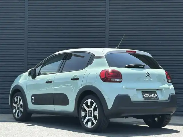 シトロエン Ｃ３ コロラドエディション 茨城県 2018(平30)年 1.1万km 緑 特別仕様車 /ワンオーナー /レーダークルーズ /LKA /BSM /衝突軽減B /Bカメラ /コーナーセンサー /純正ナビ /フルセグTV/BT /USB /CarPlay /ETC /半革シート /スマートエントリー /純正17インチAW/禁煙車