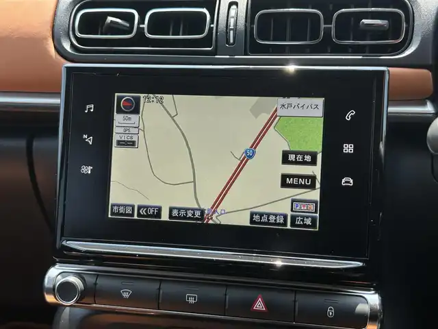 シトロエン Ｃ３ コロラドエディション 茨城県 2018(平30)年 1.1万km 緑 特別仕様車 /ワンオーナー /レーダークルーズ /LKA /BSM /衝突軽減B /Bカメラ /コーナーセンサー /純正ナビ /フルセグTV/BT /USB /CarPlay /ETC /半革シート /スマートエントリー /純正17インチAW/禁煙車