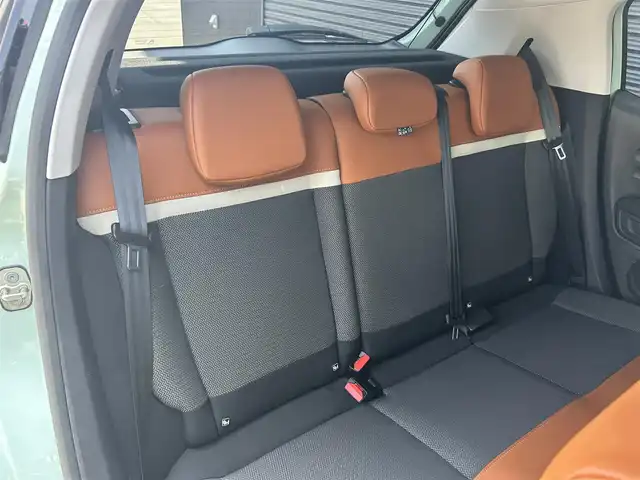 シトロエン Ｃ３ コロラドエディション 茨城県 2018(平30)年 1.1万km 緑 特別仕様車 /ワンオーナー /レーダークルーズ /LKA /BSM /衝突軽減B /Bカメラ /コーナーセンサー /純正ナビ /フルセグTV/BT /USB /CarPlay /ETC /半革シート /スマートエントリー /純正17インチAW/禁煙車