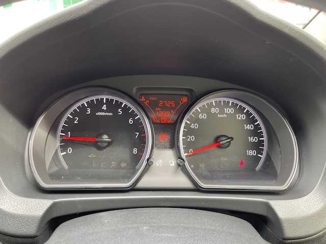 日産 ノート X 埼玉県 2020(令2)年 0.3万km ダークメタルグレー 登録時２７２５ｋｍ/ワンオーナー/純正オーディオ/　・AM/FM/CD/AUX/衝突軽減ブレーキ/レーンキープアシスト/コーナーセンサー/アイドリングストップ/プッシュスタート/スマートキー×２/横滑り防止/オートライト/ウィンカーミラー/純正フロアマット/保証書/取扱説明書　