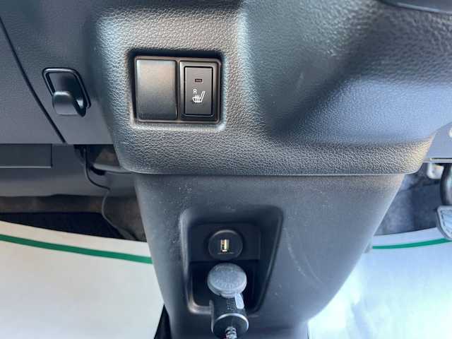 スズキ スペーシア HYBRID G 山形県 2019(令1)年 2.9万km ブルーイッシュブラックパール3 4WD/衝突被害軽減システム/SDナビ/　　【CD　DVD　BT　フルセグ　MSV】/バックカメラ/HIDオートライト/シートヒーター/アイドリングストップ/コーナーセンサー/ドライブレコーダー/レーンキープアシスト/ドアバイザー/ヘッドライトレベライザー/フロアマット/電動格納ミラー/スマートキー