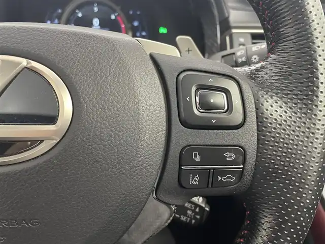 レクサス ＲＣ 200t Fスポーツ 埼玉県 2016(平28)年 4.1万km ホワイトノーヴァガラスフレーク TRDエアロ/TRDマフラー/サンルーフ/赤レザーシート/プリクラッシュセーフティ/シートベンチレーション/パワーシート/ステアリングヒーター/レーダークルーズコントロール/ドライブレコーダー/パドルシフト/純正SDナビ/バックカメラ/オートLEDライト/ビルトインETC/純正19インチアルミホイール