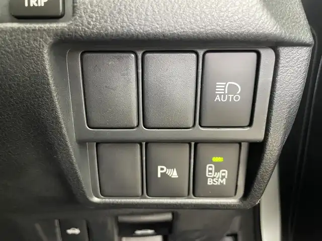 レクサス ＲＣ 200t Fスポーツ 埼玉県 2016(平28)年 4.1万km ホワイトノーヴァガラスフレーク TRDエアロ/TRDマフラー/サンルーフ/赤レザーシート/プリクラッシュセーフティ/シートベンチレーション/パワーシート/ステアリングヒーター/レーダークルーズコントロール/ドライブレコーダー/パドルシフト/純正SDナビ/バックカメラ/オートLEDライト/ビルトインETC/純正19インチアルミホイール