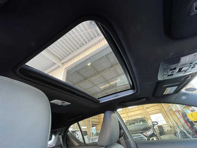 レクサス ＣＴ 200h Fスポーツ 東京都 2014(平26)年 4.6万km ホワイトノーヴァガラスフレーク サンルーフ　/純正ナビ　/黒革シート　/前席パワーシート　/前席シートヒーター　/シートメモリー　/ビルトインＥＴＣ　/フルセグＴＶ　/Ｂｌｕｅｔｏｏｔｈ　/コーナーセンサー　/パドルシフト　/クルーズコントロール　/禁煙