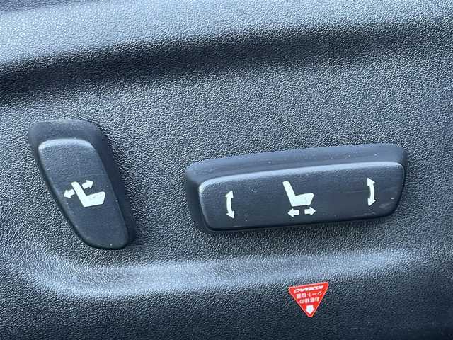 レクサス ＣＴ 200h Fスポーツ 東京都 2014(平26)年 4.6万km ホワイトノーヴァガラスフレーク サンルーフ　/純正ナビ　/黒革シート　/前席パワーシート　/前席シートヒーター　/シートメモリー　/ビルトインＥＴＣ　/フルセグＴＶ　/Ｂｌｕｅｔｏｏｔｈ　/コーナーセンサー　/パドルシフト　/クルーズコントロール　/禁煙