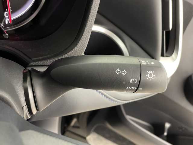 トヨタ ヴォクシー S－Z 鹿児島県 2022(令4)年 2万km アティチュードブラックマイカ 純正10.5型ディスプレイオーディオ＋/・コネクティッドナビ/・フルセグTV/BT/CD/DVD/HDMI/14型有機EL後席ディスプレイ/バックカメラ/ETC2.0/トヨタセーフティセンス/クリアランスソナー/両側パワースライドドア/純正17インチAW/LEDヘッドライト/オートライト/純正フロアマット/スペアキー×１/取扱説明書/保証書