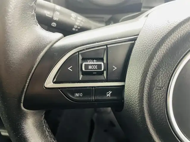 スズキ ジムニー シエラ JC 福島県 2020(令2)年 4.7万km ミディアムグレー スズキセーフティサポート/・デュアルカメラブレーキ/・レーンキープ/・クルーズコントロール/・誤発進抑制機能/・車線逸脱警報、抑制機能/・標識認識機能/・ふらつき警報機能/・先行車発進お知らせ機能/・ビルホールドコントロール/純正SDナビ（CN-RE06W）/・フルセグTV/・バックカメラ/・ETC/・BT/・CD/DVD/・USB/・iPod/・AM/FM/・ステアリングスイッチ/前席シートヒーター/前方ドライブレコーダー /LEDヘッドライト/フォグランプ/純正ホイール/純正フロアマット（ゴムマット）/ドアバイザー/プッシュスタート/スマートキー