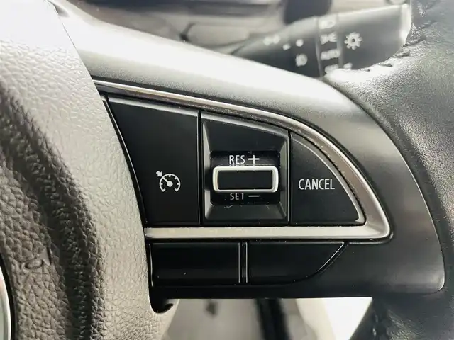 スズキ ジムニー シエラ JC 福島県 2020(令2)年 4.7万km ミディアムグレー スズキセーフティサポート/・デュアルカメラブレーキ/・レーンキープ/・クルーズコントロール/・誤発進抑制機能/・車線逸脱警報、抑制機能/・標識認識機能/・ふらつき警報機能/・先行車発進お知らせ機能/・ビルホールドコントロール/純正SDナビ（CN-RE06W）/・フルセグTV/・バックカメラ/・ETC/・BT/・CD/DVD/・USB/・iPod/・AM/FM/・ステアリングスイッチ/前席シートヒーター/前方ドライブレコーダー /LEDヘッドライト/フォグランプ/純正ホイール/純正フロアマット（ゴムマット）/ドアバイザー/プッシュスタート/スマートキー