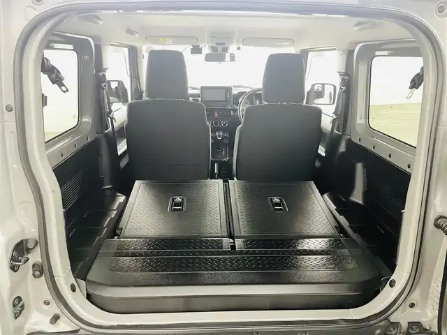 スズキ ジムニー シエラ JC 福島県 2020(令2)年 4.7万km ミディアムグレー スズキセーフティサポート/・デュアルカメラブレーキ/・レーンキープ/・クルーズコントロール/・誤発進抑制機能/・車線逸脱警報、抑制機能/・標識認識機能/・ふらつき警報機能/・先行車発進お知らせ機能/・ビルホールドコントロール/純正SDナビ（CN-RE06W）/・フルセグTV/・バックカメラ/・ETC/・BT/・CD/DVD/・USB/・iPod/・AM/FM/・ステアリングスイッチ/前席シートヒーター/前方ドライブレコーダー /LEDヘッドライト/フォグランプ/純正ホイール/純正フロアマット（ゴムマット）/ドアバイザー/プッシュスタート/スマートキー