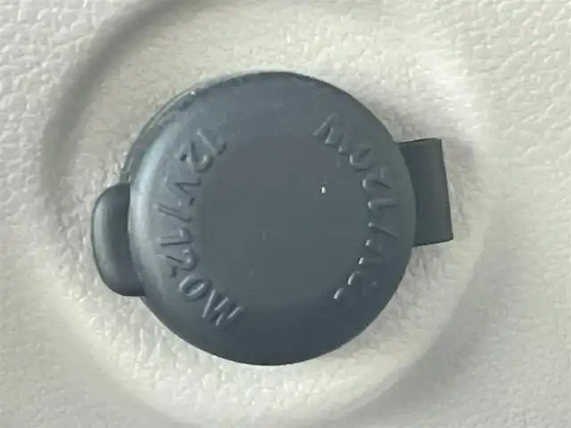 スズキ ラパン S セレクション 香川県 2018(平30)年 6.8万km ノクターンブルーパール/ホワイト2トーン 登録時走行距離：67410km/ディーラーOPカロッツェリア8型ナビ/　CD DVD BT フルセグTV/全方位カメラ/シートヒーター/衝突被害軽減装置/HIDヘッドライト/オートライト/横滑り防止装置/アイドリングストップ/ビルトインETC/ドライブレコーダー/革巻きステアリング/ステアリングスイッチ/プッシュスタート/スマートキー/スペアキー