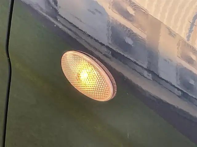 スズキ ラパン S セレクション 香川県 2018(平30)年 6.8万km ノクターンブルーパール/ホワイト2トーン 登録時走行距離：67410km/ディーラーOPカロッツェリア8型ナビ/　CD DVD BT フルセグTV/全方位カメラ/シートヒーター/衝突被害軽減装置/HIDヘッドライト/オートライト/横滑り防止装置/アイドリングストップ/ビルトインETC/ドライブレコーダー/革巻きステアリング/ステアリングスイッチ/プッシュスタート/スマートキー/スペアキー