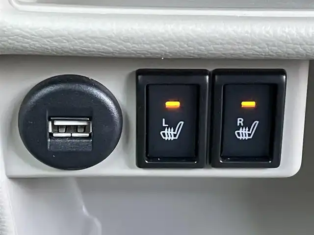 スズキ ラパン S セレクション 香川県 2018(平30)年 6.8万km ノクターンブルーパール/ホワイト2トーン 登録時走行距離：67410km/ディーラーOPカロッツェリア8型ナビ/　CD DVD BT フルセグTV/全方位カメラ/シートヒーター/衝突被害軽減装置/HIDヘッドライト/オートライト/横滑り防止装置/アイドリングストップ/ビルトインETC/ドライブレコーダー/革巻きステアリング/ステアリングスイッチ/プッシュスタート/スマートキー/スペアキー