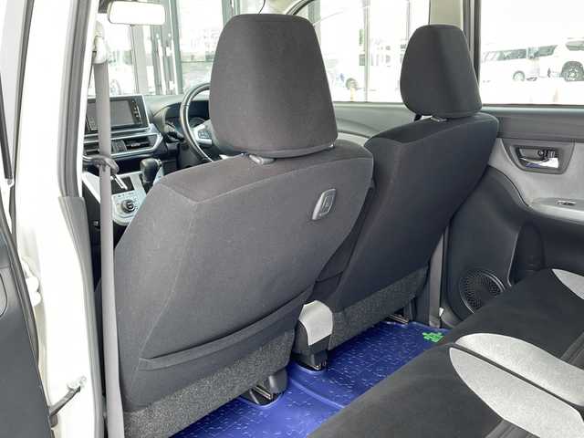 ダイハツ キャスト アクティバ G ターボ SAⅡ 道東・釧路十勝 2016(平28)年 7.5万km パールホワイトⅢ ・4WD/・社外メモリナビ(CN-RA07WD)/（BT/DVD/CD/SD/USB/AM/FM/フルセグ)/・バックカメラ/・衝突被害軽減システム/・車線逸脱警報/・横滑り防止装置/・アイドリングストップ/・ダウンヒルアシストコントロール/・スマートキー×2/・純正エンジンスターター/・プッシュスタート/・LEDヘッドライト/・オートライト/・フォグランプ/・ISO FIX