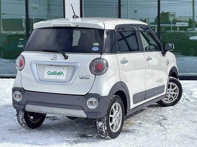 ダイハツ キャスト アクティバ G ターボ SAⅡ 道東・釧路十勝 2016(平28)年 7.5万km パールホワイトⅢ ・4WD/・社外メモリナビ(CN-RA07WD)/（BT/DVD/CD/SD/USB/AM/FM/フルセグ)/・バックカメラ/・衝突被害軽減システム/・車線逸脱警報/・横滑り防止装置/・アイドリングストップ/・ダウンヒルアシストコントロール/・スマートキー×2/・純正エンジンスターター/・プッシュスタート/・LEDヘッドライト/・オートライト/・フォグランプ/・ISO FIX