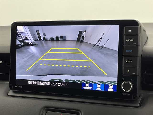 ホンダ ヴェゼル ハイブリッド e:HEV Z 福岡県 2021(令3)年 6.4万km プラチナホワイトパール 純正ナビ（フルセグＴＶ）　/バックカメラ　/ＥＴＣ　/前後ドラレコ　/ＡＣＣ　/コーナーセンサー　/衝突被害軽減ブレーキ　/レーンキープ　/ＢＳＭ　/アクセル踏み間違い防止　/パドルシフト　/パワーバックドア　/ハーフレザー