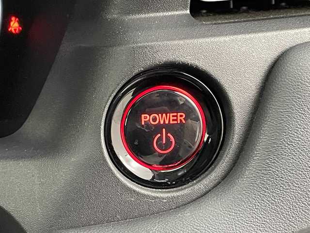 ホンダ ヴェゼル ハイブリッド e:HEV Z 福岡県 2021(令3)年 6.4万km プラチナホワイトパール 純正ナビ（フルセグＴＶ）　/バックカメラ　/ＥＴＣ　/前後ドラレコ　/ＡＣＣ　/コーナーセンサー　/衝突被害軽減ブレーキ　/レーンキープ　/ＢＳＭ　/アクセル踏み間違い防止　/パドルシフト　/パワーバックドア　/ハーフレザー
