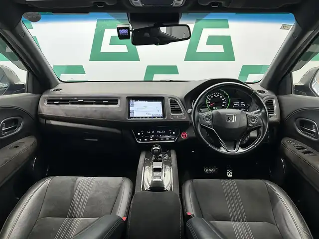 ホンダ ヴェゼル ハイブリッド RS ホンダセンシング 鹿児島県 2018(平30)年 7.3万km クリスタルブラックパール 純正ナビ【VXM-187VFei】/(フルセグ/Bluetooth/CD)/純正ETC/バックカメラ/前方ドライブレコーダー/ホンダセンシング/・アダプティブクルーズコントロール/・レーンキープアシスト/・衝突被害軽減システム/オートライト/LEDヘッドライト/電動パーキング/純正アルミホイール/純正フロアマット