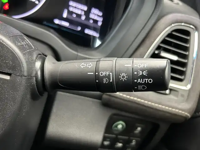 ホンダ ヴェゼル ハイブリッド RS ホンダセンシング 鹿児島県 2018(平30)年 7.3万km クリスタルブラックパール 純正ナビ【VXM-187VFei】/(フルセグ/Bluetooth/CD)/純正ETC/バックカメラ/前方ドライブレコーダー/ホンダセンシング/・アダプティブクルーズコントロール/・レーンキープアシスト/・衝突被害軽減システム/オートライト/LEDヘッドライト/電動パーキング/純正アルミホイール/純正フロアマット