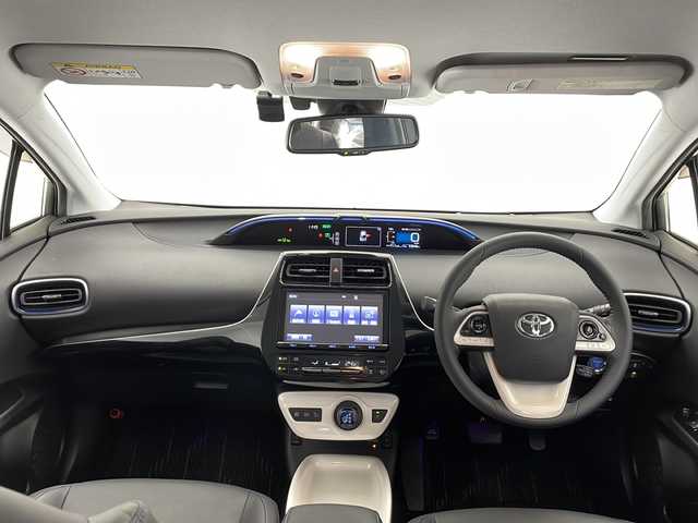 トヨタ プリウス A ツーリングセレクション 長野県 2016(平28)年 5.3万km ホワイトパールクリスタルシャイン ４WD/純正9インチナビ/地デジTV/バックカメラ/Bluetooth Audio/CD・DVD再生/ステアリングスイッチ/トヨタセーフティセンス/レーダークルーズコントロール/ブラインドスポットモニター/オートマチックハイビーム/ヘッドアップディスプレイ/LEDヘッドライト/オートライト /コーナーセンサー/スマートキー/プッシュスタート /ドライブレコーダー