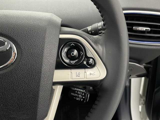 トヨタ プリウス A ツーリングセレクション 長野県 2016(平28)年 5.3万km ホワイトパールクリスタルシャイン ４WD/純正9インチナビ/地デジTV/バックカメラ/Bluetooth Audio/CD・DVD再生/ステアリングスイッチ/トヨタセーフティセンス/レーダークルーズコントロール/ブラインドスポットモニター/オートマチックハイビーム/ヘッドアップディスプレイ/LEDヘッドライト/オートライト /コーナーセンサー/スマートキー/プッシュスタート /ドライブレコーダー