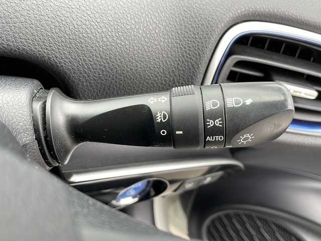 トヨタ プリウス A ツーリングセレクション 長野県 2016(平28)年 5.3万km ホワイトパールクリスタルシャイン ４WD/純正9インチナビ/地デジTV/バックカメラ/Bluetooth Audio/CD・DVD再生/ステアリングスイッチ/トヨタセーフティセンス/レーダークルーズコントロール/ブラインドスポットモニター/オートマチックハイビーム/ヘッドアップディスプレイ/LEDヘッドライト/オートライト /コーナーセンサー/スマートキー/プッシュスタート /ドライブレコーダー
