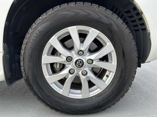 トヨタ ランドクルーザー ZX 東京都 2019(令1)年 2.9万km ホワイトパールクリスタルシャイン ワンオーナー/純正ナビ/TV・AM・FM・DISC・SDREC・SD/USB1・USB2・BT・VTR・AUX/Toyota Safety Sense/マルチテレインセレクト/ステアリングヒータースイッチ/シートヒーター/パワーシート/シートベンチレーター/車高切り替えスイッチ/ドライブモードセレクトスイッチ/ムーンルーフスイッチ/パワーバックドア/3列シート/ドライブレコーダー/ETC/テレビキャンセラー/茶革シート/純正18インチアルミホイール(積み込み）/ブレーキロック/社外18インチアルミホイール夏タイヤ装着　/保証書・取説・スペアキー１本