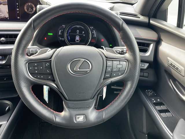 レクサス ＵＸ 250h Fスポーツ 鹿児島県 2019(令1)年 3.6万km ホワイトノーヴァガラスフレーク シートヒーター/アイドリングストップ/社外ナビ／Bluetooth／CD／DVD/フルセグ/バックカメラ/ETC2.0/クルーズコントロール/レーンアシスト/衝突被害軽減ブレーキ/レーンアシスト/プッシュスタートボタン/パドルシフト