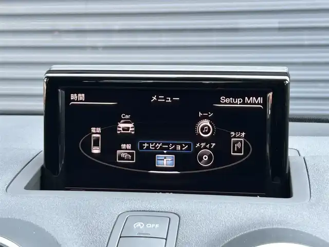 アウディ Ａ１ SB 1．0TFSI 茨城県 2017(平29)年 1.3万km グレイシアホワイトメタリック 後期型　/コンビニエンスＰＫＧ　/コントラストルーフ　/シートヒーター　/アドバンストキー　/純正ナビ　/ＴＶ　/ＢＴ　/ＤＶＤ　/ＣＤ　/バックカメラ　/パーキングエイド　/キセノンヘッドライト　/オートライト　/ＥＴＣ/純正15インチAW/禁煙車
