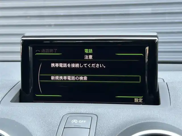 アウディ Ａ１ SB 1．0TFSI 茨城県 2017(平29)年 1.3万km グレイシアホワイトメタリック 後期型　/コンビニエンスＰＫＧ　/コントラストルーフ　/シートヒーター　/アドバンストキー　/純正ナビ　/ＴＶ　/ＢＴ　/ＤＶＤ　/ＣＤ　/バックカメラ　/パーキングエイド　/キセノンヘッドライト　/オートライト　/ＥＴＣ/純正15インチAW/禁煙車