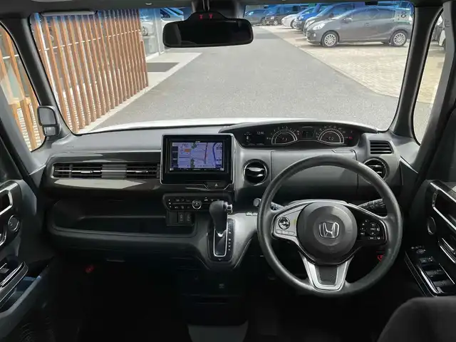 ホンダ Ｎ ＢＯＸ カスタム G L ホンダセンシング 千葉県 2018(平30)年 11.2万km プラチナホワイトパール (株)IDOMが運営する【じしゃロン八千代店】の自社ローン対象車両になります。こちらは現金またはオートローンご利用時の価格です。自社ローンご希望の方は別途その旨お申付け下さい/片側パワースライド/社外ナビ/ワンセグTV/ホンダセンシング/ETC/LEDヘッドライト