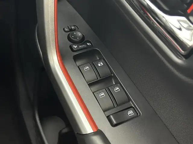 トヨタ ライズ Z 道央・札幌 2025(令7)年 0.1千km シャイニングホワイトパール ・登録済未使用車/・ディスプレイオーディオパッケージ/・４WD/・寒冷地仕様/・純正９インチディスプレイオーディオ/　USB/フルセグ/HDMI/AppleCarPlay/AndroidAuto/・バックカメラ/・レーダークルーズコントロール/・衝突軽減ブレーキ/・横滑り防止装置/・前後コーナーセンサー/・前席シートヒーター/・オートライト/・LEDヘッドライト/・フロントフォグランプ/・オートブレーキホールド/・スマートキー/・プッシュスタート/・MTモード付AT/・純正AW17インチ/・電動格納ウィンカーミラー