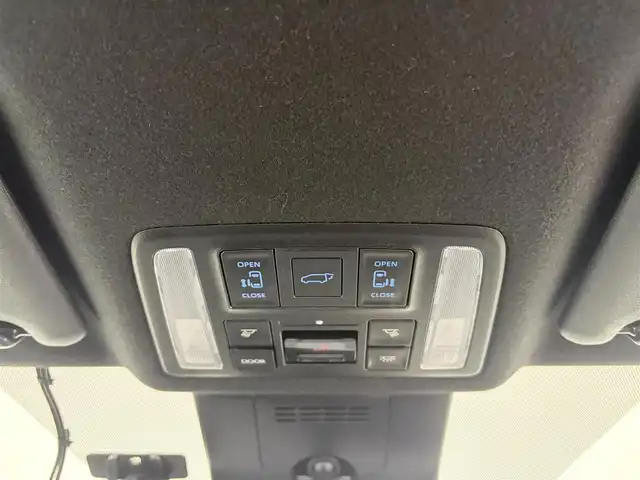 トヨタ ヴォクシー ハイブリッド S－Z 愛知県 2022(令4)年 2.4万km スパークリングブラックパールクリスタルシャイン トヨタセーフティーセンス/　・プリクラッシュセーフティー/　・レーントレーシングアシスト/　・レーダークルーズコントロール/　・オートマチックハイビーム/　・クリアランスソナー/TOYOTA快適利便パッケージhigh/　・パワースライドドア/　・パワーバックドア/　・セカンドシート シートヒーター/オットマン/　・ステアリングヒーター/アドバンストドライブ/純正ディスプレイオーディオ/　.ナビ/　・AM/　・FM/　・Bluetooth/　・フルセグTV/　・Applecarplay/AndroidAuto/DVDプレイヤー/前後ドライブレコーダー/パワーシート/ハーフレザーシート/純正１７インチAW