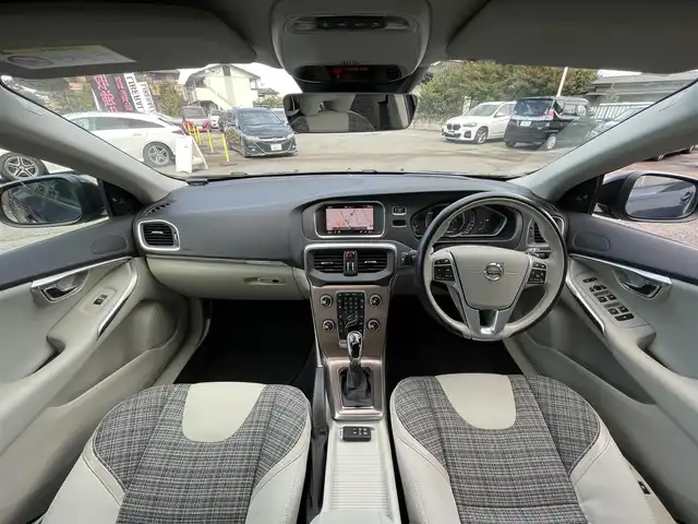 ボルボ Ｖ４０ クロスカントリー D4 モメンタム 栃木県 2019(平31)年 6万km デニムブルーメタリック スマートキー/プッシュスタート/ナビ/フルセグTV/バックカメラ/ETC/LEDヘッドライト/オートライト/D席パワーシート/シートヒーター/ACC/BLIS/リアソナー