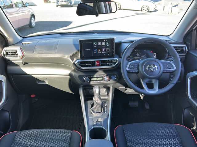 トヨタ ライズ Z 茨城県 2025(令7)年 0.1千km ブラックマイカメタリック/シャイニングホワイトパール 登録済未使用車/純正9インチディスプレイオーディオ/(地デジTV・BT・Applecarplay・ラジオ再生)/スマートアシスト/・衝突回避支援ブレーキ/・衝突警報/・車線逸脱警報/車線逸脱抑制/ふらつき警報/・誤発進抑制/・先行車発信お知らせ/・ADB(アダプティブドライビングビーム)/・コーナーセンサー/・標識認識/・アダプティブクルーズコントロール/・レーンキープアシスト/シートヒーター/アラウンドビューカメラ/オートライト/LEDヘッドライト/純正17inアルミホイール/純正フロアマット/スマートキー/スペアキー/取扱説明書/保証書