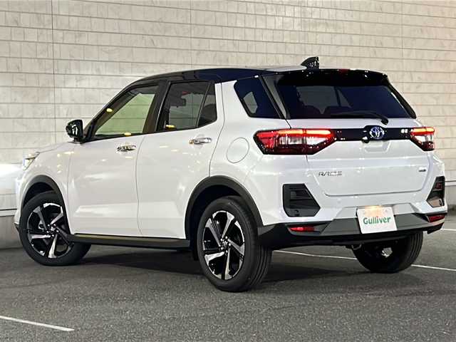 トヨタ ライズ Z 茨城県 2025(令7)年 0.1千km ブラックマイカメタリック/シャイニングホワイトパール 登録済未使用車/純正9インチディスプレイオーディオ/(地デジTV・BT・Applecarplay・ラジオ再生)/スマートアシスト/・衝突回避支援ブレーキ/・衝突警報/・車線逸脱警報/車線逸脱抑制/ふらつき警報/・誤発進抑制/・先行車発信お知らせ/・ADB(アダプティブドライビングビーム)/・コーナーセンサー/・標識認識/・アダプティブクルーズコントロール/・レーンキープアシスト/シートヒーター/アラウンドビューカメラ/オートライト/LEDヘッドライト/純正17inアルミホイール/純正フロアマット/スマートキー/スペアキー/取扱説明書/保証書