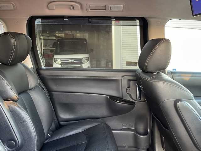 日産 エルグランド 250HWS アーバンクロム ブラックレザー 島根県 2013(平25)年 6.1万km メタルグレー 純正7インチSDナビゲーション(MP313D-W)/ワンセグ BT SD CD DVD HDMI対応/社外10.2インチフリップダウンモニター(PCX-R3300)/バックカメラ/D/N席パワーシート/D/N席シートヒーター/D席メモリシート/両側パワースライドドア/AUTOライト/フォグライト/社外19インチアルミホイール