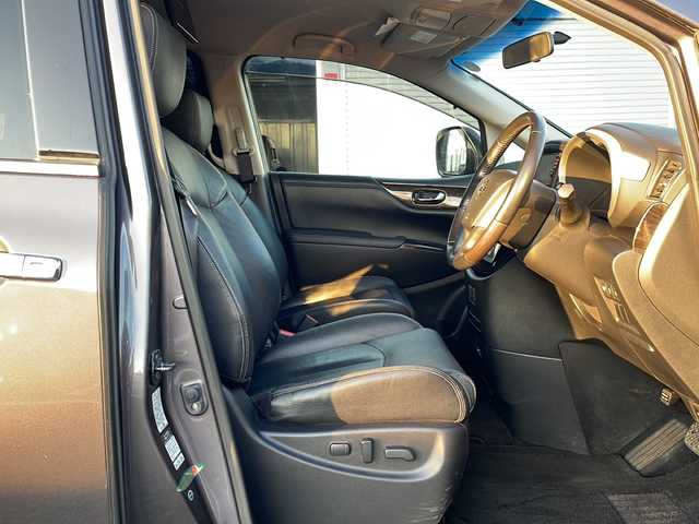 日産 エルグランド 250HWS アーバンクロム ブラックレザー 島根県 2013(平25)年 6.1万km メタルグレー 純正7インチSDナビゲーション(MP313D-W)/ワンセグ BT SD CD DVD HDMI対応/社外10.2インチフリップダウンモニター(PCX-R3300)/バックカメラ/D/N席パワーシート/D/N席シートヒーター/D席メモリシート/両側パワースライドドア/AUTOライト/フォグライト/社外19インチアルミホイール