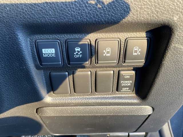 日産 エルグランド 250HWS アーバンクロム ブラックレザー 島根県 2013(平25)年 6.1万km メタルグレー 純正7インチSDナビゲーション(MP313D-W)/ワンセグ BT SD CD DVD HDMI対応/社外10.2インチフリップダウンモニター(PCX-R3300)/バックカメラ/D/N席パワーシート/D/N席シートヒーター/D席メモリシート/両側パワースライドドア/AUTOライト/フォグライト/社外19インチアルミホイール