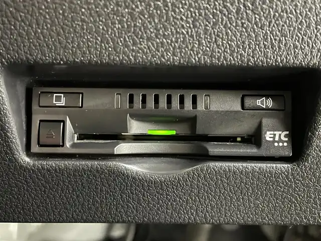 ダイハツ アトレー バン RS 福島県 2022(令4)年 4.9万km シャイニングホワイトパール スマートアシスト/・衝突軽減システム/・誤発進抑制/・車線逸脱警報/・ACC/・クリアランスソナー/・レーンキープ/・先行車発進お知らせ/純正７インチＳＤナビ（NMZK-W72D）/・フルセグＴＶ/・ＥＴＣ/・Ｂｌｕｅｔｏｏｔｈ/・ＣＤ／ＤＶＤ/・ＡＭ／ＦＭ/・ＵＳＢ/・バックカメラ/・前方純正ドライブレコーダー/・ステアリングスイッチ/・レーダークルーズコントロール/両側電動スライドドア/ＬＥＤヘッドライト/フォグランプ　/オートライト/オートマチックハイビーム/純正フロアマット/純正ドアバイザー/プッシュスタート/スマートキー/アイドリングストップ/ウィンカーミラー