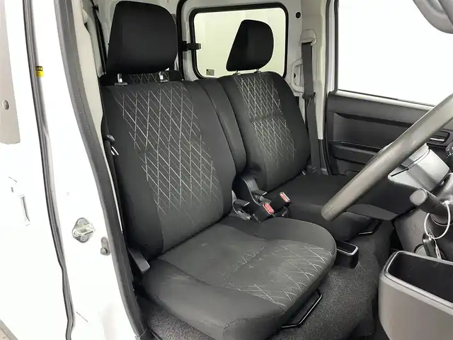 ダイハツ アトレー バン RS 福島県 2022(令4)年 4.9万km シャイニングホワイトパール スマートアシスト/・衝突軽減システム/・誤発進抑制/・車線逸脱警報/・ACC/・クリアランスソナー/・レーンキープ/・先行車発進お知らせ/純正７インチＳＤナビ（NMZK-W72D）/・フルセグＴＶ/・ＥＴＣ/・Ｂｌｕｅｔｏｏｔｈ/・ＣＤ／ＤＶＤ/・ＡＭ／ＦＭ/・ＵＳＢ/・バックカメラ/・前方純正ドライブレコーダー/・ステアリングスイッチ/・レーダークルーズコントロール/両側電動スライドドア/ＬＥＤヘッドライト/フォグランプ　/オートライト/オートマチックハイビーム/純正フロアマット/純正ドアバイザー/プッシュスタート/スマートキー/アイドリングストップ/ウィンカーミラー