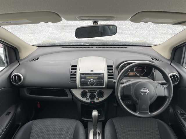 日産 ノート 15X 道央・札幌 2009(平21)年 17万km ブリリアントシルバー ワンオーナー/純正オーディオ/AM/FM/CD/スマートキー/ハロゲンヘッドライト/ヘッドライトレベライザー/電動格納ミラー/社外フロアマット/ドアバイザー/スペアキー/夏タイヤ積込（ゴムのみ）/175/165/R14/2019年/山4mm