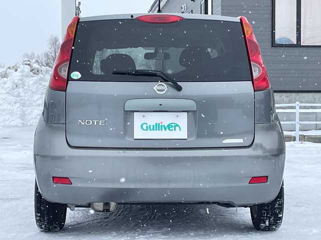 日産 ノート 15X 道央・札幌 2009(平21)年 17万km ブリリアントシルバー ワンオーナー/純正オーディオ/AM/FM/CD/スマートキー/ハロゲンヘッドライト/ヘッドライトレベライザー/電動格納ミラー/社外フロアマット/ドアバイザー/スペアキー/夏タイヤ積込（ゴムのみ）/175/165/R14/2019年/山4mm