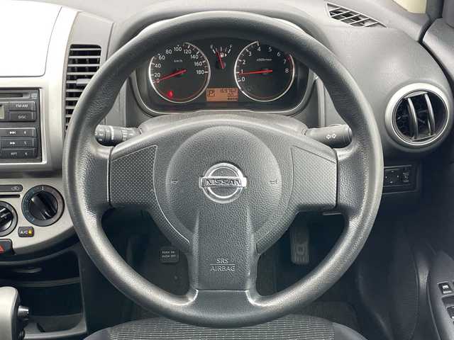 日産 ノート 15X 道央・札幌 2009(平21)年 17万km ブリリアントシルバー ワンオーナー/純正オーディオ/AM/FM/CD/スマートキー/ハロゲンヘッドライト/ヘッドライトレベライザー/電動格納ミラー/社外フロアマット/ドアバイザー/スペアキー/夏タイヤ積込（ゴムのみ）/175/165/R14/2019年/山4mm