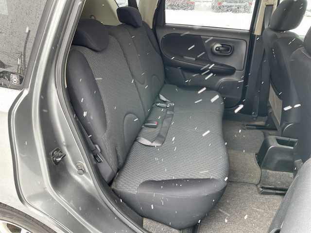 日産 ノート 15X 道央・札幌 2009(平21)年 17万km ブリリアントシルバー ワンオーナー/純正オーディオ/AM/FM/CD/スマートキー/ハロゲンヘッドライト/ヘッドライトレベライザー/電動格納ミラー/社外フロアマット/ドアバイザー/スペアキー/夏タイヤ積込（ゴムのみ）/175/165/R14/2019年/山4mm