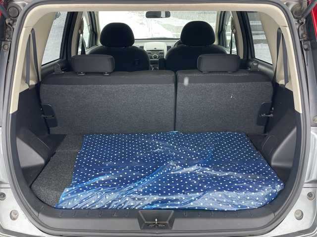 日産 ノート 15X 道央・札幌 2009(平21)年 17万km ブリリアントシルバー ワンオーナー/純正オーディオ/AM/FM/CD/スマートキー/ハロゲンヘッドライト/ヘッドライトレベライザー/電動格納ミラー/社外フロアマット/ドアバイザー/スペアキー/夏タイヤ積込（ゴムのみ）/175/165/R14/2019年/山4mm