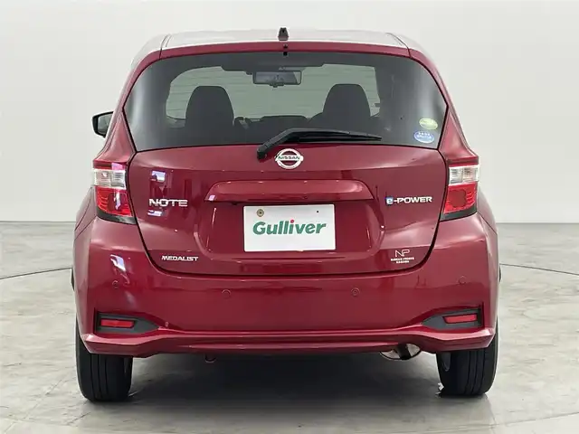 日産 ノート e－パワー メダリスト 福岡県 2019(令1)年 4.4万km ガーネットレッド 純正ナビ（フルセグＴＶ）　/全方位カメラ　/デジタルインナーミラー　/ＥＴＣ　/ナビ連動前方ドライブレコーダー　/インテリジェントクルコン　/コーナーセンサー　/エマージェンシーブレーキ　/レーンキープ　/ハーフレザー　/ＬＥＤヘッドライト