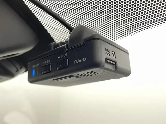 日産 ノート e－パワー メダリスト 福岡県 2019(令1)年 4.4万km ガーネットレッド 純正ナビ（フルセグＴＶ）　/全方位カメラ　/デジタルインナーミラー　/ＥＴＣ　/ナビ連動前方ドライブレコーダー　/インテリジェントクルコン　/コーナーセンサー　/エマージェンシーブレーキ　/レーンキープ　/ハーフレザー　/ＬＥＤヘッドライト