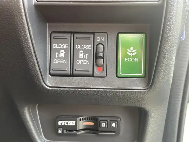 ホンダ オデッセイ アブソルート EX 長崎県 2021(令3)年 4.6万km プラチナホワイトパール ワンオーナー/純正後席モニター/純正ナビ/（フルセグ・DVD・SD・DVD・BT)/全方位カメラ/レーダークルーズコントロール/前席パワーシート/前席シートヒーター/ホンダセンシング/オートライト/LEDヘッドライト/ETC2.0/前後ドライブレコーダー/ハーフレザーシート/パワーバックドア/クリアランスソナー/ステアリングスイッチ/パドルシフト/アイドリングストップ